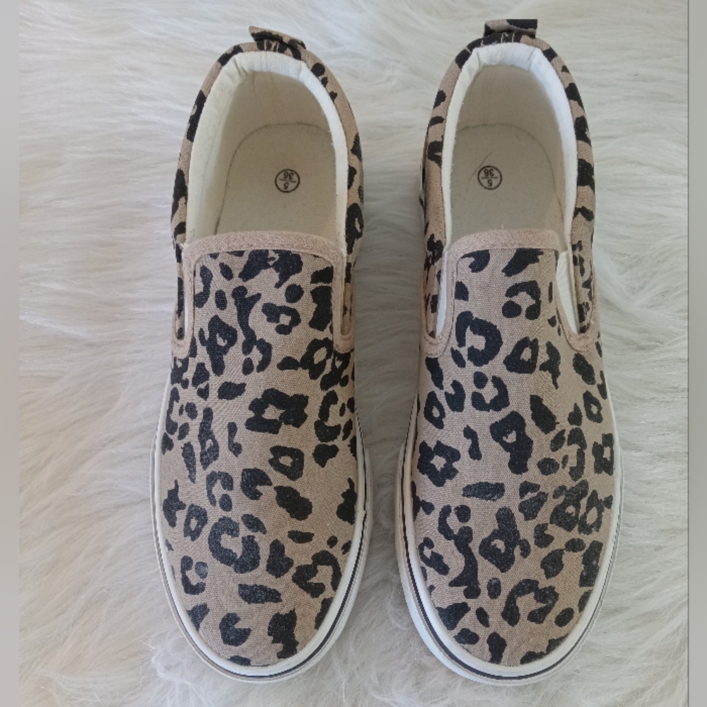 Cute Lepard Design Sneakers